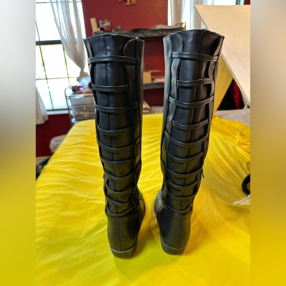 Rampage Black Knee High Riding Boots Women’s 8M Faux Leather Side Zip Straps - Picture 12 of 13